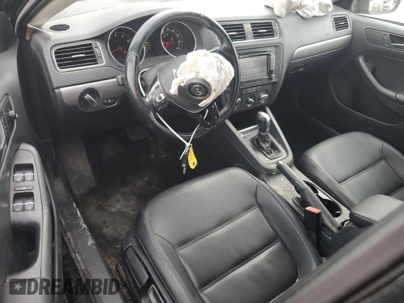 2015 Volkswagen Jetta SE with VIN 3VWD17AJXFM325546, listed as a Copart auction lot 62330395 with 119,727 mi miles and Salvage title. Bid and sale history available at DreamBid. Image 8.