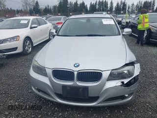 2011 BMW 3 Series 328i xDrive z VIN WBAPK5G50BNN26400, wystawiony jako IAAI lot #41885509 z przebiegiem 190 962 mil mil oraz . Historia ofert i sprzedaży dostępna na DreamBid. Obrazek 12.
