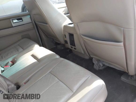 2011 Ford Expedition Limited z VIN 1FMJU1K55BEF47564, wystawiony jako IAAI lot #42032895 z przebiegiem Nie podano mil oraz . Historia ofert i sprzedaży dostępna na DreamBid. Obrazek 8.