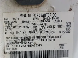2011 Ford F-250 XL z VIN 1FTBF2A67BEA75323, wystawiony jako Copart lot #86070574 z przebiegiem 153 305 mil mil oraz Szkoda całkowita • Salvage title. Historia ofert i sprzedaży dostępna na DreamBid. Obrazek 12.