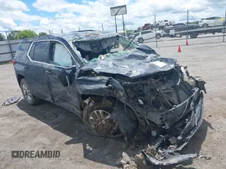 2021 Chevrolet Traverse LT Cloth z VIN 1GNERGKW1MJ129779, wystawiony jako IAAI lot #39818022 z przebiegiem 61 802 mil mil oraz . Historia ofert i sprzedaży dostępna na DreamBid. Obrazek 1.