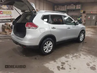 2014 Nissan Rogue S with VIN 5N1AT2MV7EC753510, listed as a IAAI auction lot 41510389 with 124,843 mi miles. Bid and sale history available at carsss.com. Image 4.