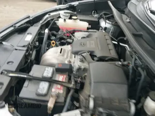 2017 Toyota RAV4 XLE z VIN 2T3RFREV8HW647462, wystawiony jako IAAI lot #41678968 z przebiegiem 99 837 mil mil oraz . Historia ofert i sprzedaży dostępna na DreamBid. Obrazek 18.