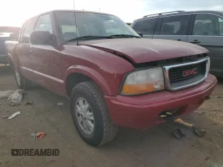 2003 GMC Sonoma SLS with VIN 1GTDT13X43K145574, listed as a Copart auction lot 76300044 with 187,086 mi miles and Salvage Title. Bid and sale history available at carsss.com. Image 4.