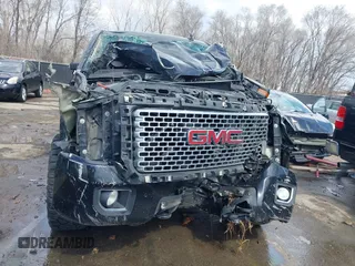 2015 GMC Sierra 2500HD available WiFi Denali with VIN 1GT120E89FF668110, listed as a IAAI auction lot 41805520 with 1 mi miles. Bid and sale history available at carsss.com. Image 6.