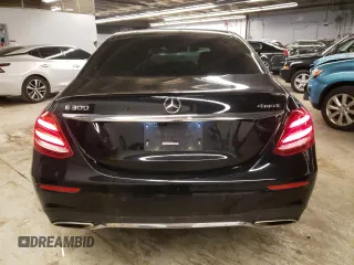 2019 Mercedes-Benz E-Class E 300 with VIN WDDZF4KB9KA550344, listed as a Copart auction lot 71108152 with 23,210 mi miles. Bid and sale history available at carsss.com. Image 6.