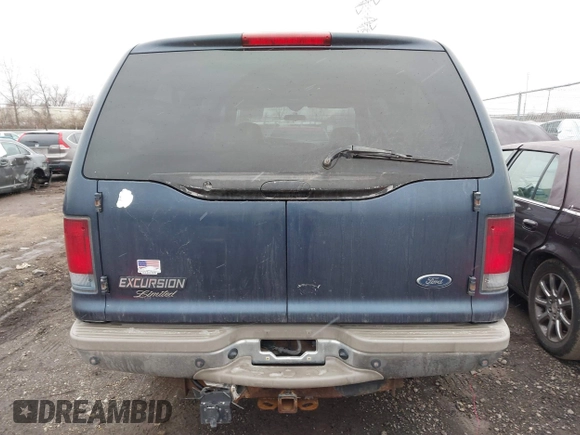 2002 Ford Excursion Limited с VIN 1FMNU43SX2EA77555, выставлен на аукционе IAAI как лот 41526308 с пробегом 274 040 миль миль и . История ставок и продаж доступна на DreamBid. Изображение 17.