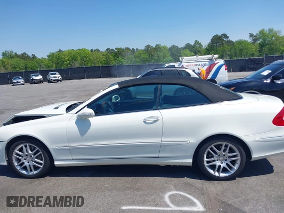 2009 Mercedes-Benz CLK 350 z VIN WDBTK56F09T104434, wystawiony jako IAAI lot #41976340 z przebiegiem 58 710 mil mil oraz . Historia ofert i sprzedaży dostępna na DreamBid. Obrazek 14.