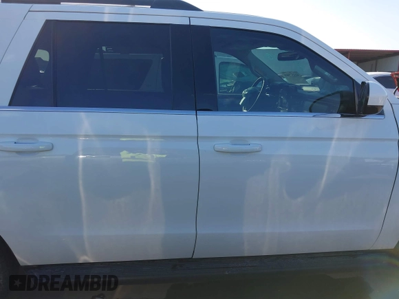 2024 Ford Expedition Max XLT with VIN 1FMJK1J80REA51759, listed as a IAAI auction lot 41157589 with 10,369 mi miles and . Bid and sale history available at DreamBid. Image 14.