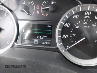 2014 Nissan Sentra SR z VIN 3N1AB7AP0EL696391, wystawiony jako IAAI lot #42385239 z przebiegiem 96 934 mil mil oraz . Historia ofert i sprzedaży dostępna na DreamBid. Obrazek 7.