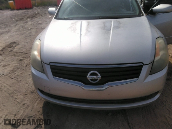 2008 Nissan Altima 2.5 S with VIN 1N4AL21E68C180831, listed as a IAAI auction lot 42091296 with 229,780 mi miles. Bid and sale history available at carsss.com. Image 6.