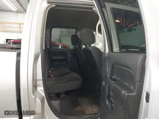 2004 Dodge Ram 2500 SLT with VIN 3D7KU28C84G100913, listed as a IAAI auction lot 41699331 with 372,400 mi miles. Bid and sale history available at carsss.com. Image 8.