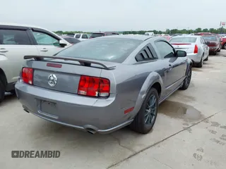 2007 Ford Mustang GT Deluxe with VIN 1ZVFT82H975266968, listed as a IAAI auction lot 41932163 with 189,982 mi miles. Bid and sale history available at carsss.com. Image 4.