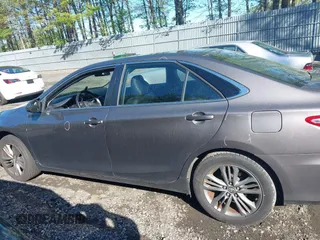 2017 Toyota Camry XLE z VIN 4T1BF1FKXHU389171, wystawiony jako IAAI lot #42202286 z przebiegiem 104 024 mil mil oraz . Historia ofert i sprzedaży dostępna na DreamBid. Obrazek 14.