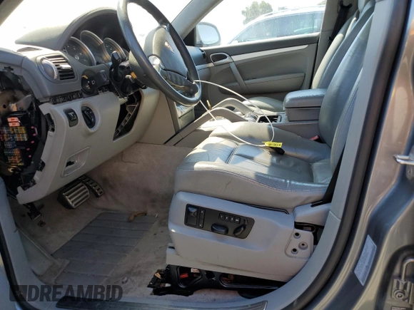 2004 Porsche Cayenne Turbo with VIN WP1AC29P74LA93108, listed as a Copart auction lot 69051284 with Not provided miles and Clean title. Bid and sale history available at DreamBid. Image 7.