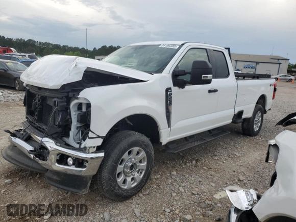 2024 Ford F-250 XL with VIN 1FT7X2BN9REF65104, listed as a Copart auction lot 54194385 with 8,522 mi miles and Salvage Title. Bid and sale history available at DreamBid. Image 1.