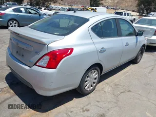 2016 Nissan Versa SV z VIN 3N1CN7AP1GL877776, wystawiony jako IAAI lot #42866019 z przebiegiem 165 678 mil mil oraz . Historia ofert i sprzedaży dostępna na DreamBid. Obrazek 4.