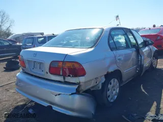 2000 Honda Civic VP with VIN 2HGEJ6618YH585926, listed as a IAAI auction lot 41773536 with 199,494 mi miles. Bid and sale history available at carsss.com. Image 4.