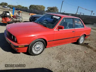 1989 BMW 3 Series 325iS with VIN WBAAA2309KEC49637, listed as a Copart auction lot 41492615 with 185,613 mi miles and Salvage Title. Bid and sale history available at carsss.com. Image 1.
