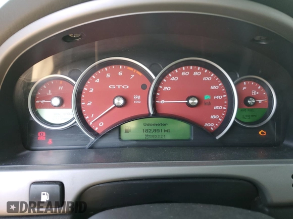 2006 Pontiac GTO z VIN 6G2VX12U76L820047, wystawiony jako Copart lot #48890995 z przebiegiem 182 891 mil mil oraz Czysty tytuł • Clean title. Historia ofert i sprzedaży dostępna na DreamBid. Obrazek 9.