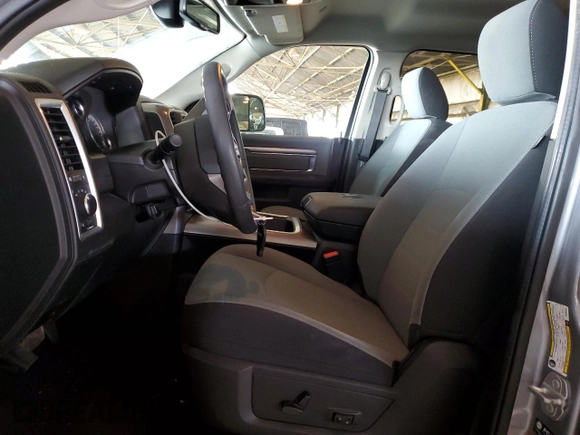 2023 Ram 1500 SLT z VIN 1C6RR7LG4PS536924, wystawiony jako Copart lot #51813395 z przebiegiem 29 903 mil mil oraz Nie do naprawy • Non repairable. Historia ofert i sprzedaży dostępna na DreamBid. Obrazek 7.