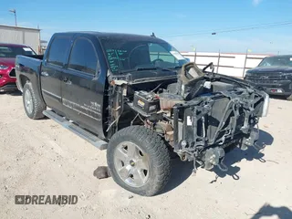2011 Chevrolet Silverado 1500 LT with VIN 3GCPKSE38BG395583, listed as a IAAI auction lot 41486984 with 134,615 mi miles. Bid and sale history available at carsss.com. Image 1.
