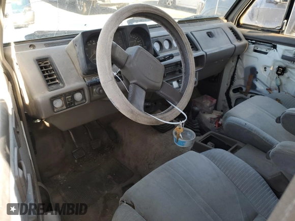 1990 Isuzu Trooper с VIN JACCH58R2L8912963, выставлен на аукционе Copart как лот 53236865 с пробегом 206 634 миль миль и Чистый • Clean title. История ставок и продаж доступна на DreamBid. Изображение 8.