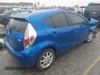 2013 Toyota Prius One z VIN JTDKDTB36D1048110, wystawiony jako IAAI lot #41568386 z przebiegiem 222 791 mil mil oraz . Historia ofert i sprzedaży dostępna na DreamBid. Obrazek 4.