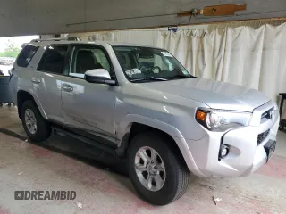 2023 Toyota 4Runner SR5 z VIN JTEMU5JR0P6106886, wystawiony jako Copart lot #61213595 z przebiegiem 30 183 mil mil oraz Szkoda całkowita • Salvage title. Historia ofert i sprzedaży dostępna na DreamBid. Obrazek 4.