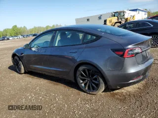 2023 Tesla Model 3 z VIN 5YJ3E1EAXPF404814, wystawiony jako Copart lot #56857105 z przebiegiem 59 360 mil mil oraz Czysty tytuł • Clean title. Historia ofert i sprzedaży dostępna na DreamBid. Obrazek 2.