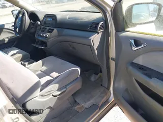 2006 Honda Odyssey LX with VIN 5FNRL38236B127129, listed as a IAAI auction lot 42041994 with 282,313 mi miles. Bid and sale history available at carsss.com. Image 5.