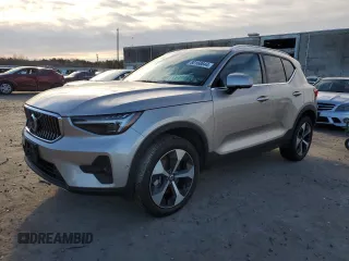 2024 Volvo XC40 Plus Bright Theme with VIN YV4L12UE4R2344716, listed as a Copart auction lot 80168644 with 8,661 mi miles and Salvage Title. Bid and sale history available at carsss.com. Image 1.