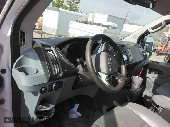2018 Ford Transit с VIN 1FTYE1YM4JKB39832, выставлен на аукционе IAAI как лот 42558232 с пробегом 208 800 миль миль и . История ставок и продаж доступна на DreamBid. Изображение 16.