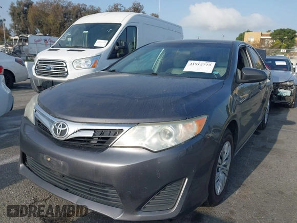 2014 Toyota Camry L with VIN 4T4BF1FK7ER430132, listed as a IAAI auction lot 41912773 with 215,073 mi miles. Bid and sale history available at carsss.com. Image 18.