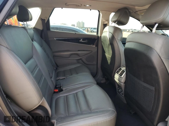 2016 Kia Sorento EX z VIN 5XYPH4A16GG062092, wystawiony jako Copart lot #60347405 z przebiegiem 164 232 mil mil oraz Szkoda całkowita • Salvage title. Historia ofert i sprzedaży dostępna na DreamBid. Obrazek 11.