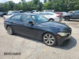 2014 BMW 3 Series 320i z VIN WBA3B1C53EPV79789, wystawiony jako Copart lot #61179845 z przebiegiem 212 147 mil mil oraz Szkoda całkowita • Salvage title. Historia ofert i sprzedaży dostępna na DreamBid. Obrazek 4.
