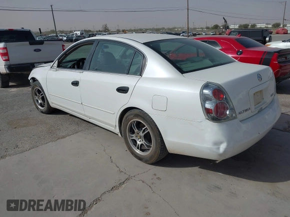 2005 Nissan Altima 2.5 S with VIN 1N4AL11D15C136765, listed as a IAAI auction lot 41944141 with 233,961 mi miles. Bid and sale history available at carsss.com. Image 3.