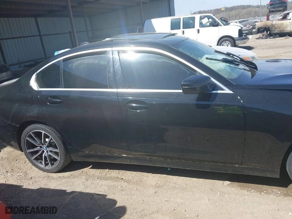 2020 BMW 3 Series 330i with VIN 3MW5R1J07L8B24127, listed as a IAAI auction lot 41861187 with 1 mi miles. Bid and sale history available at carsss.com. Image 12.