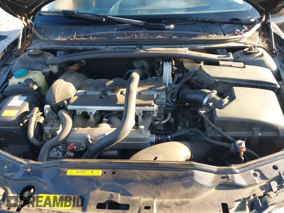 2005 Volvo S80 with VIN YV1TS592051395169, listed as a IAAI auction lot 41202944 with 187,072 mi miles. Bid and sale history available at carsss.com. Image 10.
