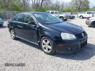 2009 Volkswagen Jetta Sedan SE with VIN 3VWRM71K79M131020, listed as a IAAI auction lot 42096465 with 316,631 mi miles. Bid and sale history available at carsss.com. Image 1.
