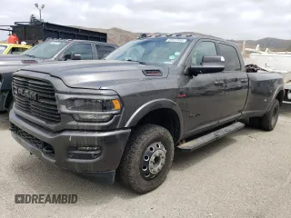 2020 Ram 3500 Laramie z VIN 3C63RRJL2LG153941, wystawiony jako Copart lot #59227935 z przebiegiem 48 210 mil mil oraz Szkoda całkowita • Salvage title. Historia ofert i sprzedaży dostępna na DreamBid. Obrazek 1.