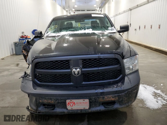 2016 Ram 1500 Tradesman z VIN 1C6RR7KM7GS285498, wystawiony jako Copart lot #81280764 z przebiegiem 188 289 mil mil oraz Szkoda całkowita • Salvage title. Historia ofert i sprzedaży dostępna na DreamBid. Obrazek 5.