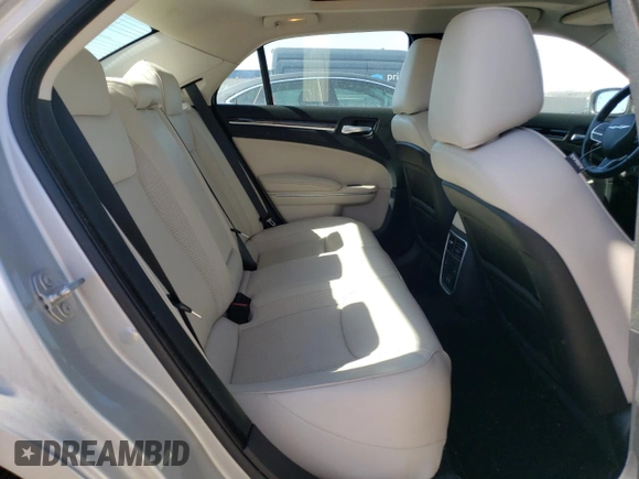 2019 Chrysler 300 Limited with VIN 2C3CCAKG9KH591128, listed as a Copart auction lot 47474235 with 98,024 mi miles and Salvage Title. Bid and sale history available at carsss.com. Image 10.