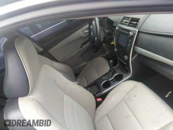 2015 Toyota Camry XLE z VIN 4T1BF1FKXFU101145, wystawiony jako IAAI lot #42400010 z przebiegiem 145 567 mil mil oraz . Historia ofert i sprzedaży dostępna na DreamBid. Obrazek 5.