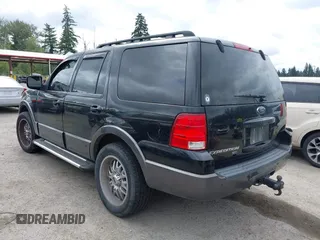2005 Ford Expedition Special Service z VIN 1FMFU165X5LA80500, wystawiony jako IAAI lot #42564997 z przebiegiem 172 786 mil mil oraz . Historia ofert i sprzedaży dostępna na DreamBid. Obrazek 3.