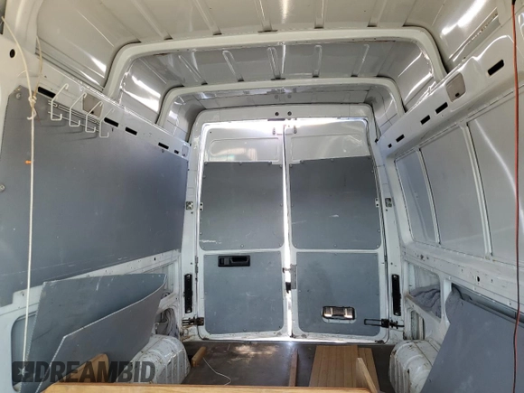 2005 Freightliner Sprinter with VIN WDYPD644X55808602, listed as a Copart auction lot 55554884 with 275,716 mi miles and Salvage Title. Bid and sale history available at DreamBid. Image 10.