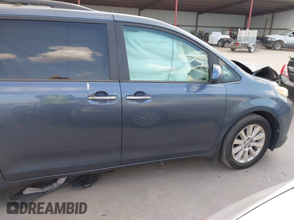 2015 Toyota Sienna Limited with VIN 5TDDK3DC8FS102900, listed as a IAAI auction lot 42449627 with 85,261 mi miles and . Bid and sale history available at DreamBid. Image 14.