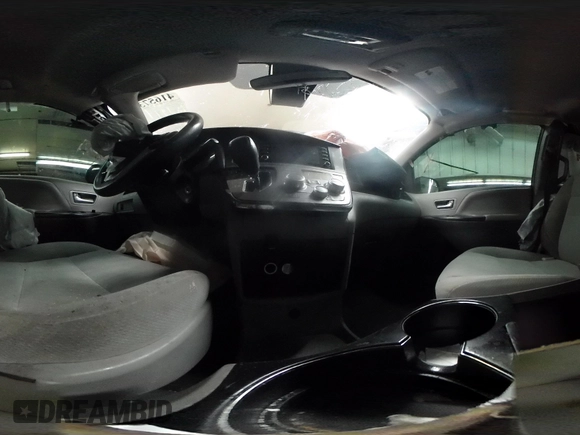 2018 Toyota Sienna LE Auto Access Seat with VIN 5TDKZ3DC3JS913564, listed as a IAAI auction lot 41657326 with 107,166 mi miles and . Bid and sale history available at DreamBid. Image 18.