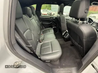 2012 Porsche Cayenne z VIN WP1AA2A23CLA09161, wystawiony jako Copart lot #60892115 z przebiegiem 168 458 mil mil oraz Czysty tytuł • Clean title. Historia ofert i sprzedaży dostępna na DreamBid. Obrazek 6.