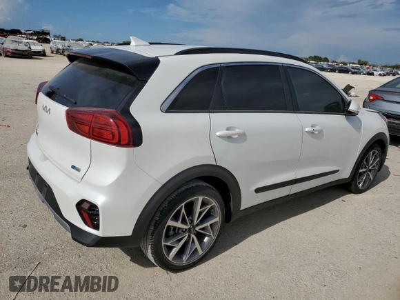 2022 Kia Niro Touring SE with VIN KNDCC3LC8N5532988, listed as a Copart auction lot 68853564 with 13,535 mi miles and Salvage Title. Bid and sale history available at carsss.com. Image 3.